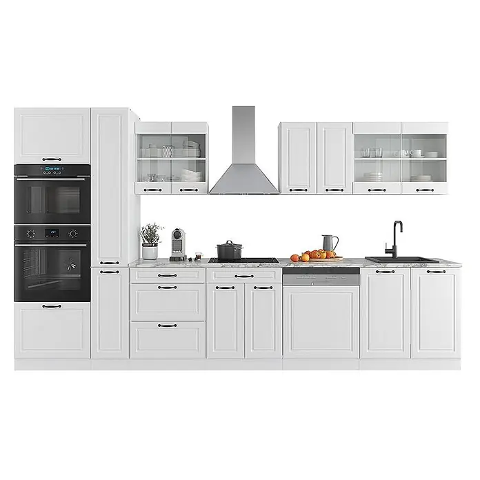 Vicco Küchenzeile R-Line, Weiß Landhaus/Weiß, 350 cm -  - Weiße Küche mit klassischen Schranktüren, schwarzen Griffen, integrierten Öfen, Kochfeld, Dunstabzug und Marmoroptik-Arbeitsplatte.