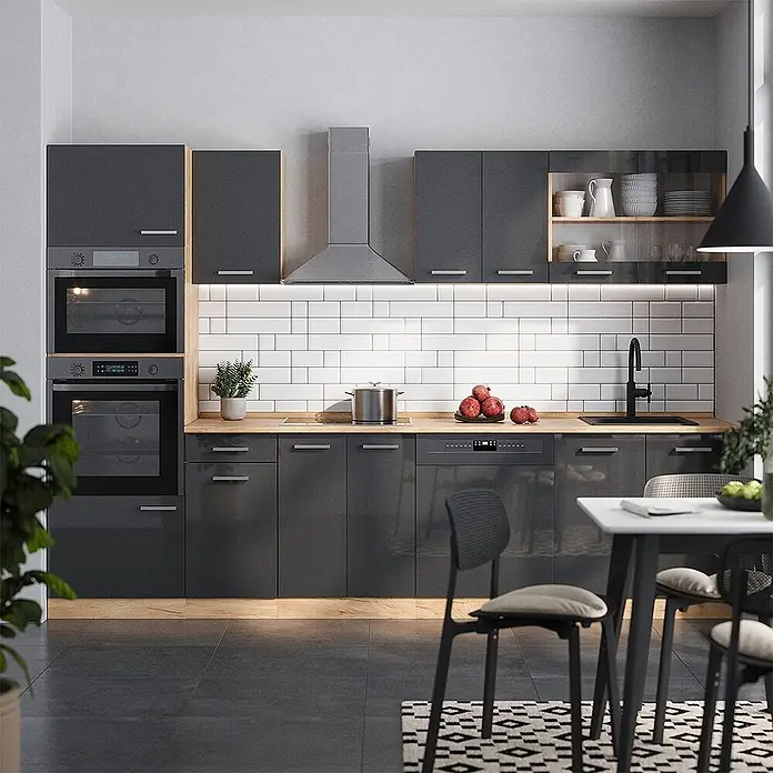 Vicco Küchenzeile R-Line, Anthrazit Hochglanz/Goldkraft Eiche, 300 cm -  - Moderne Küche mit dunkelgrauen Hochglanzschränken, Holz-Arbeitsplatten und integrierten Geräten wie Öfen, Kochfeld, Spüle und Geschirrspüler.