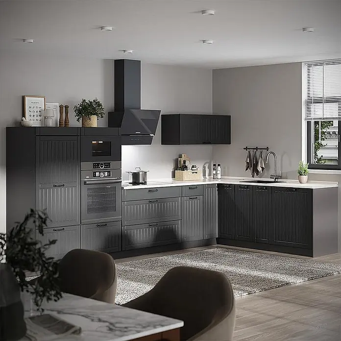 Vorratsschrank Fame-Line 60 cm Dunkelgrau Art.-Nr. 62654 -  - Moderne dunkelgraue Küche mit vertäfelten Schranktüren, integrierten Geräten und hellen Arbeitsplatten in einem modernen Zuhause.