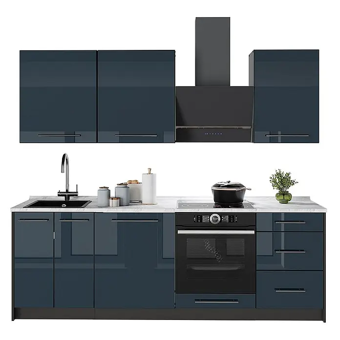 Vicco Küchenzeile - Breite: 230 cm, Dunkelblau Hochglanz, Ohne Elektrogeräte - Moderne dunkelblaue Hochglanz-Küchenzeile mit schwarzen Geräten, Ofen, Kochfeld, Spüle und Dunstabzugshaube auf weißer Marmor-Arbeitsplatte.