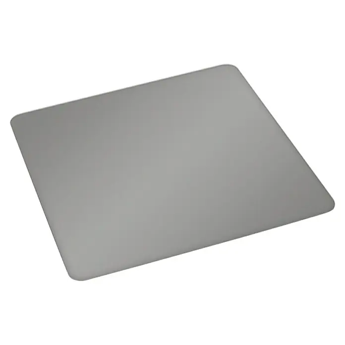 Dremel Klebematte GG 40 - 20 x 20 mm - Graue Schneidebrett mit abgerundeten Ecken, ideal für die Küchenarbeit und Lebensmittelzubereitung.