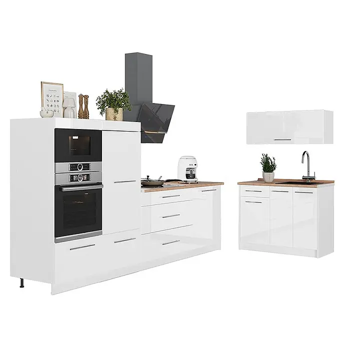 Küchenzeile Fame-Line 380 cm Weiß Hochglanz Art.-Nr. 64140 -  - Weißes Hochglanz-Küchenset mit integrierten Geräten und Spüle, mit Holzarbeitsplatten.