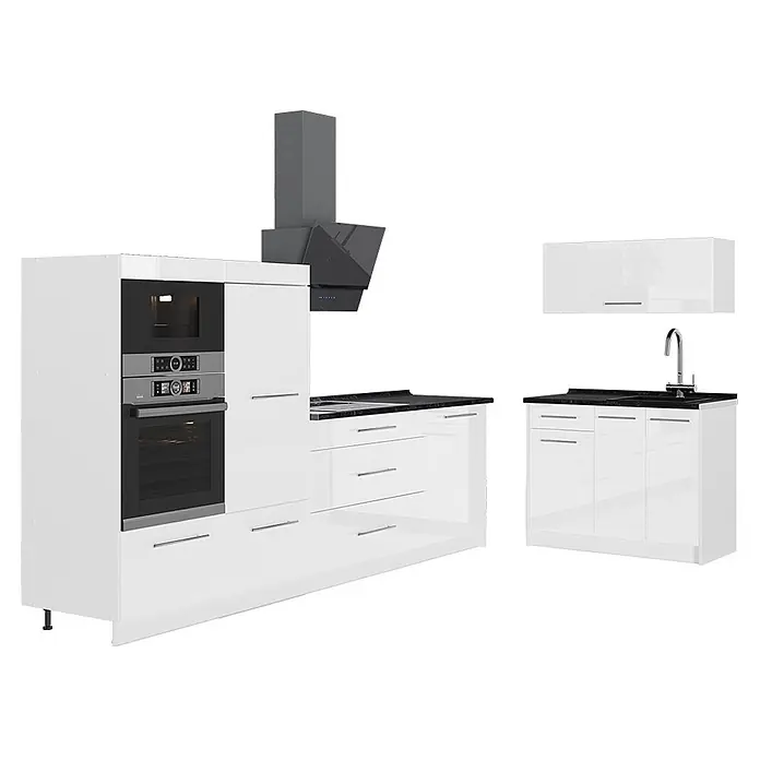 Küchenzeile Fame-Line 380 cm Weiß Hochglanz Art.-Nr. 64140 -  - Weiße Hochglanz-Küchenmöbel mit schwarzer Arbeitsplatte, integriertem Backofen, Mikrowelle und Spülbecken mit Wasserhahn.