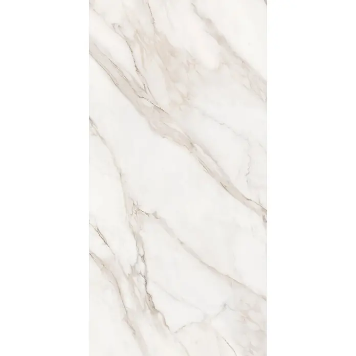 Feinsteinzeugfliese MAJESTIC ORO BIANCO – 60 x 120 cm, Marmoroptik, Brillant -  - Weiße Marmoroberfläche mit diagonalen hellbeigen und grauen Maserungen.