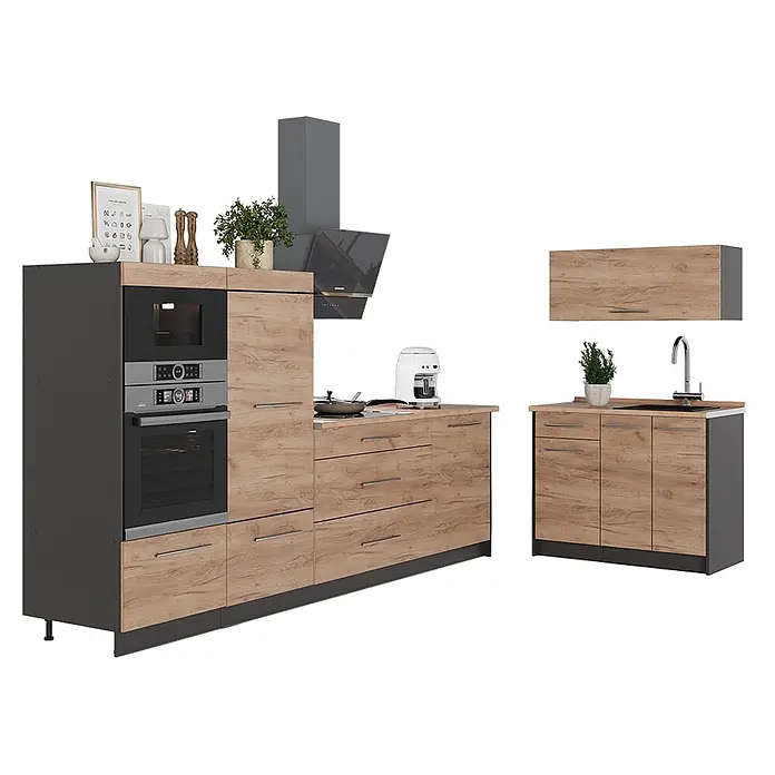 Küchenzeile Fame-Line 380 cm Goldkraft Eiche Art.-Nr. 64061 -  - Moderne Küchenzeile mit hellen Holzfronten, dunkelgrauen Details, Einbaugeräten, Spüle und Hängeschrank.
