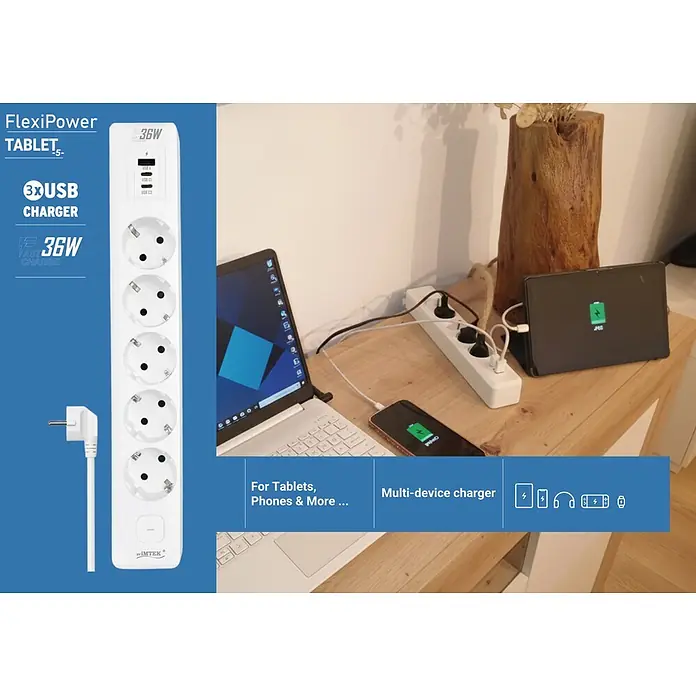 Base de enchufe múltiple Tablet 5 - Blanco, Longitud del cable: 1,5 m, Con interruptor, Número de enchufes Schuko: 5 ud. - Regleta blanca FlexiPower con 5 tomas y 3 puertos USB, cargando un portátil, teléfono y tableta sobre un escritorio de madera.