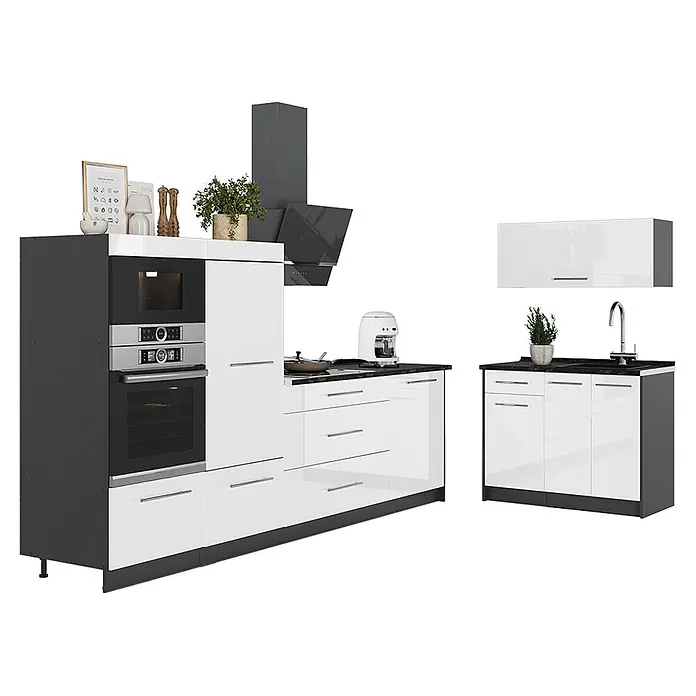 Küchenzeile Fame-Line 380 cm Weiß Hochglanz Art.-Nr. 64077 -  - Moderne weiß-dunkelgraue Küchenzeile mit integriertem Backofen, Mikrowelle, Kochfeld, Dunstabzugshaube, Spüle und Schränken.