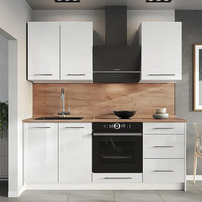 Vicco Singleküche - Breite: 190 cm, Weiß Hochglanz, Ohne AP - Moderne weiße Hochglanzküche mit Holzrückwand, Arbeitsplatte, integrierten schwarzen Geräten und Spüle.