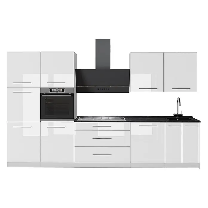 Küchenzeile Fame-Line 340 cm Weiß Hochglanz Art.-Nr. 64639 -  - Weiße glänzende Modulküche mit schwarzer Arbeitsplatte, Einbauherd, Kochfeld, Spüle und dunkler Dunstabzugshaube.