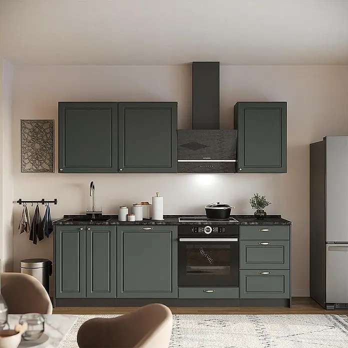 Vicco Küchenzeile Fame-Line, Grün-Gold Landhaus/Anthrazit, 230 cm -  - Dunkelgrüne Küchenzeile mit schwarzer Arbeitsplatte, Spüle und Backofen in moderner Küche.