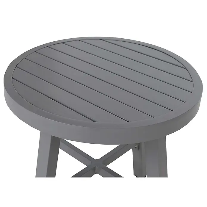 Mendler Aluminium Lounge-Set HWC-P82 Stoff/Textil - hellgrau -  - Nahaufnahme einer runden, grauen Lamellentischplatte oder Hockerplatte für den Außenbereich mit X-förmigem Fuß.