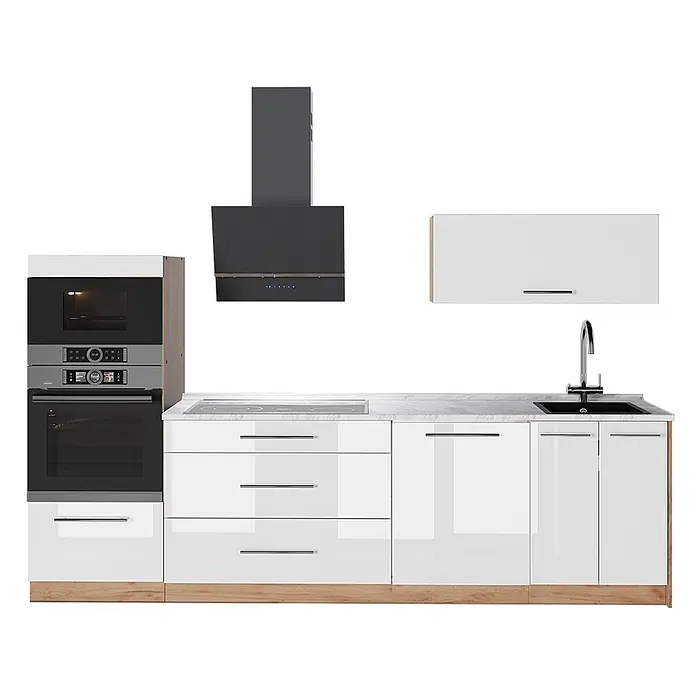 Küchenzeile Fame-Line 280 cm Weiß Hochglanz Art.-Nr. 64701 -  - Moderne weiße Küche mit Hochglanzschränken, Holzsockel, Einbauherd, Mikrowelle, Kochfeld, Spüle und dunkler Dunstabzugshaube.