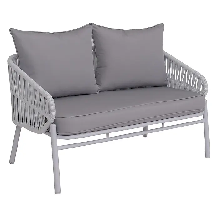 Mendler Loungemöbel-Set HWC-P90 - 4 -tlg., Textil, Hellgrau, Hellgrau - Graues Zweisitzer-Sofa für den Außenbereich mit weißem Geflecht, grauen Kissen und weißem Metallgestell.