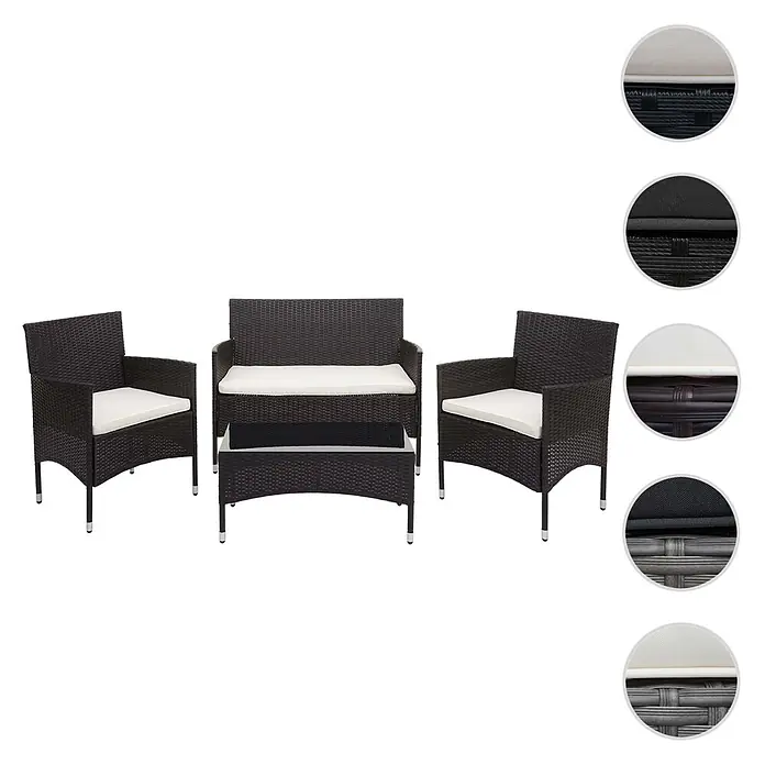 Mendler Loungemöbel-Set HWC-F55 - 4 -tlg., Polyrattan, Braun, Kissen creme, Braun, creme - Dunkelbraune Rattan-Gartenmöbelgarnitur mit Zweisitzer-Sofa, zwei Sesseln und einem Tisch, alle mit hellen Kissen.