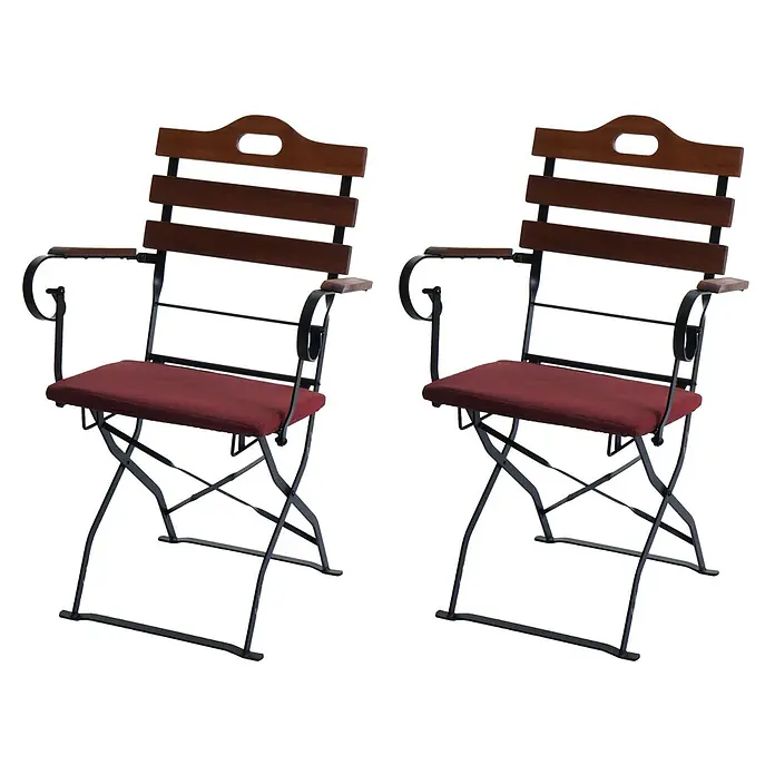 Mendler Gartenstuhl-Set HWC-J40 - 2 Stk., Holz, Braun, Polster rot, B x T x H: 58 x 45 x 105 cm - Zwei klappbare Gartenstühle mit dunklem Holz, schwarzem Metallgestell und roten Kissen.