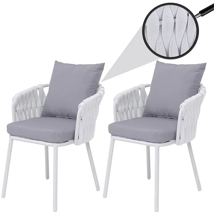 Mendler Gartenstuhl-Set HWC-P89 - 2 Stk., Metall, Hellgrau, B x T x H: 56 x 57 x 71 cm - Zwei weiße Esszimmerstühle für den Außenbereich mit geflochtenen Seilrückenlehnen und Armlehnen sowie hellgrauen Sitz- und Rückenkissen.