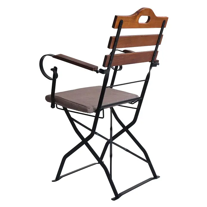 Mendler 2er-Set Biergartenstuhl HWC-J40 - braun, Polster Hellbraun -  - Klappbarer Gartenstuhl mit schwarzem Metallgestell, brauner Holzlehne und Armlehnen sowie hellbraunem Kissen.