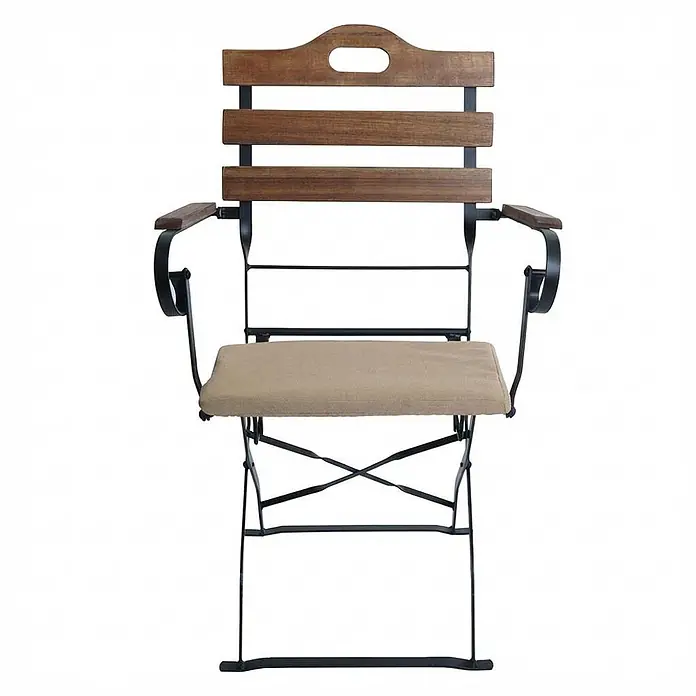 Mendler 2er-Set Biergartenstuhl HWC-J40 - hellbraun, Polster Sandfarben -  - Klappstuhl mit Holzlehne und Armlehnen, schwarzem Metallgestell und beigem Sitzkissen.