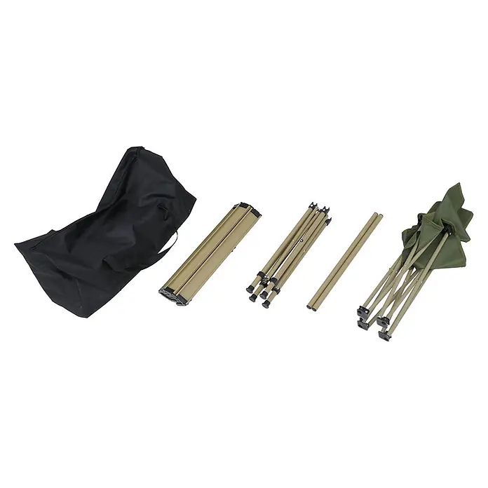 Mendler Campingset HWC-Q39 Tisch, 2x Stuhl, Metall Stoff - grün -  - Tragbares Campingset: schwarze Tasche, zerlegter beiger Tisch, zwei beige Stangen und ein zusammengeklappter grüner Stuhl mit beigem Gestell.
