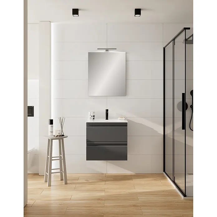 Camargue Pull Waschbeckenunterschrank - B x T x H: 59,5 x 45,4 x 55 cm, Grafit - Grauer wandmontierter Badunterschrank mit weißem Waschbecken und schwarzer Armatur in einem modernen Badezimmer.