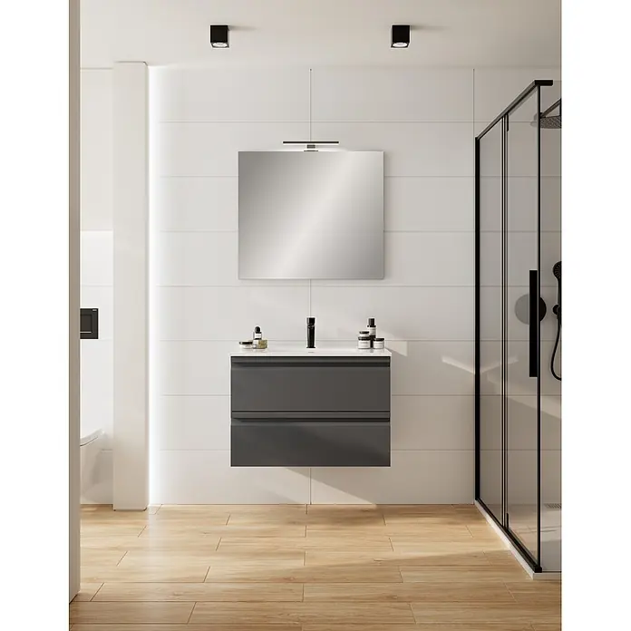 Camargue Pull Waschbeckenunterschrank - B x T x H: 79,5 x 45,4 x 55 cm, Grafit - Grauer schwebender Badezimmerschrank mit weißem Waschbecken und schwarzem Wasserhahn, in einem modernen Bad mit Holzboden und Dusche.