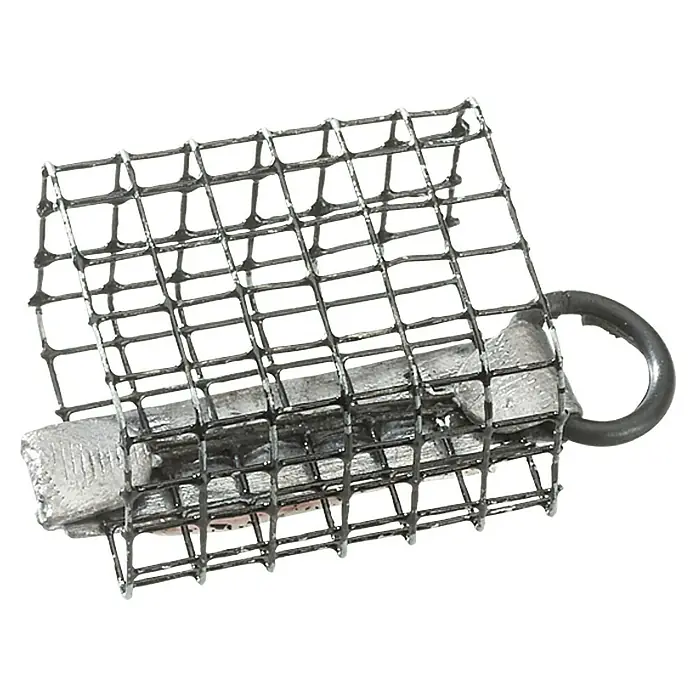 Westline Futterkorb - Rechteckig, 30 g, Maschenweite: 5 mm - Nahaufnahme eines Futterkorbs mit Bleigewicht und Öse, ideal zum Anfüttern beim Angeln. Perfekt für präzise Köderplatzierung.
