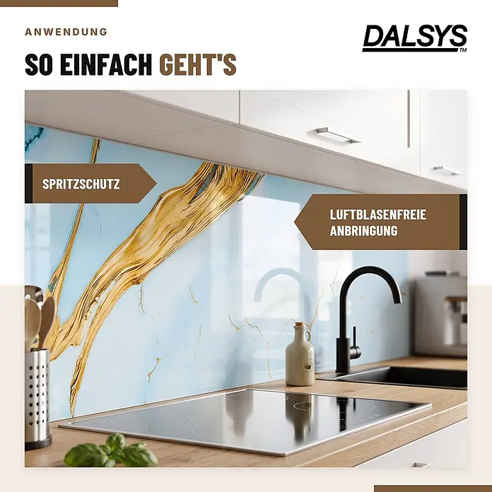 Dalsys Wandpaneel - 600 x 300 mm - DALSYS Küchenrückwand mit blau-goldenem Marmor-Effekt, über Kochfeld und Spüle installiert. Spritzschutz mit einfacher, blasenfreier Anbringung.