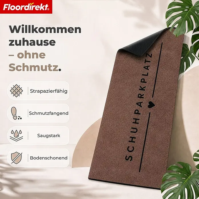 Floordirekt Fußmatte - 35 x 100 cm, Braun, Material Nutzschicht: Polyamid - Braune Fußmatte mit „SCHUHPARKPLATZ“ Text, zeigt ihre schwarze rutschfeste Rückseite, umgeben von Feature-Icons.