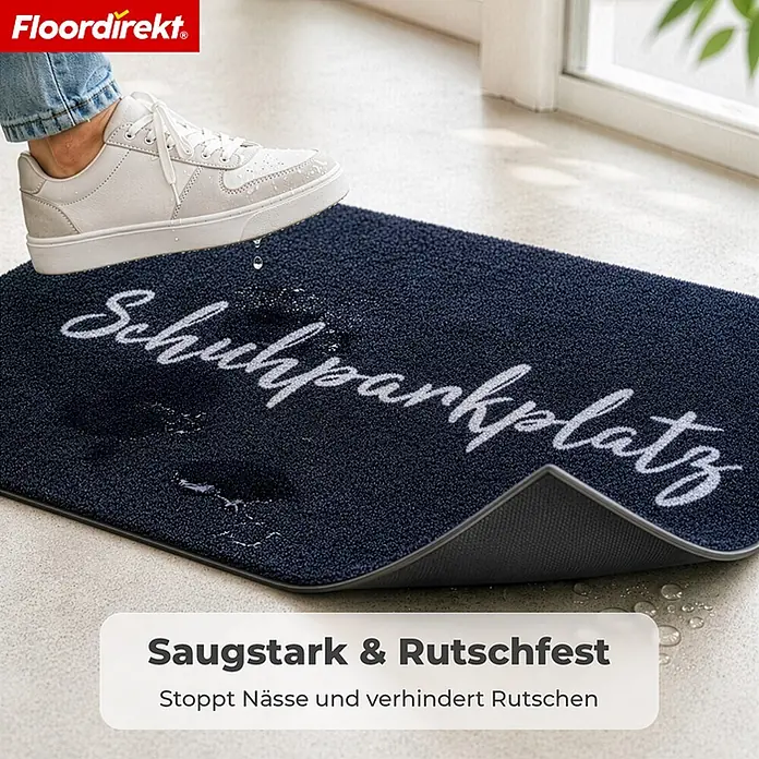 Floordirekt Fußmatte - 40 x 60 cm, Anthrazit, Material Nutzschicht: Polyamid - Dunkelblaue saugstarke Fußmatte mit weißem 'Schuhparkplatz' Schriftzug. Ein Schuh mit Wassertropfen zeigt ihre Nässe-Stopp- und Rutschfest-Eigenschaften.
