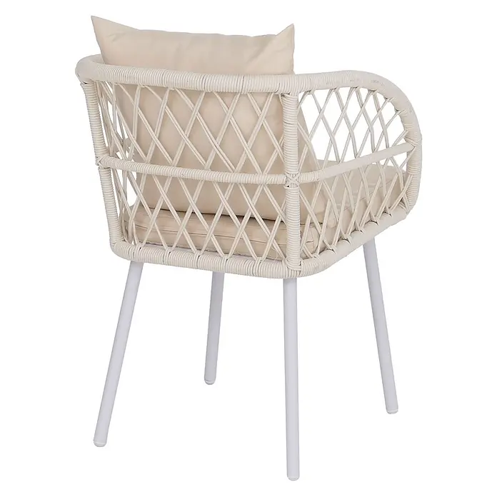 Mendler 2er-Set Gartenstuhl HWC-Q38 - Gestell hellgrau, Polster Creme -  - Cremefarbener geflochtener Outdoor-Sessel mit beigen Kissen und weißen Metallbeinen.