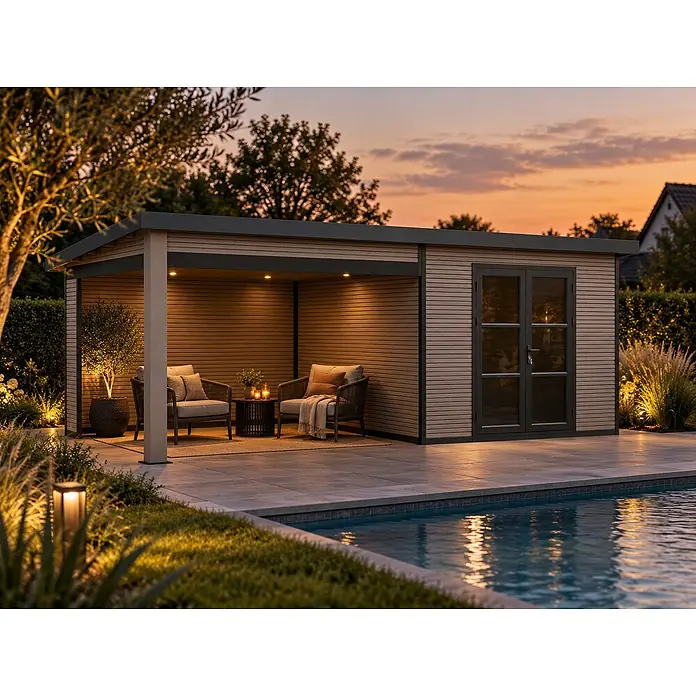 WPC Gartenhaus mit Lounge  FineLine 16,90 m² Grau -  - Modernes Gartenhaus aus Holz und Dunkelgrau mit integrierter überdachter Terrasse, abends beleuchtet am Pool.