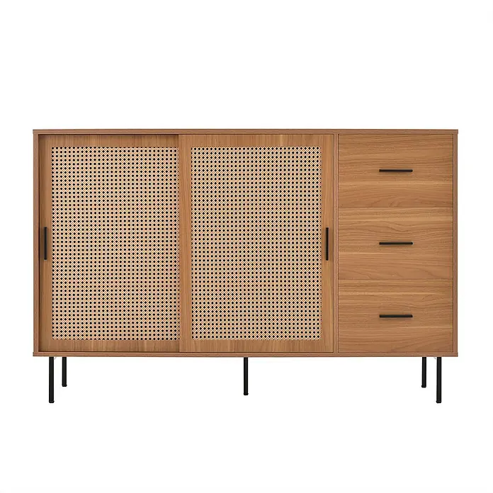 SONNENH Kommode - Natur, Anzahl Schubladen: 3 Stk. - Holz-Sideboard mit zwei Schiebetüren aus Rattan und drei Schubladen mit schwarzen Griffen auf schwarzen Metallbeinen.