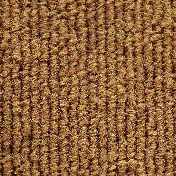 Floordirekt Teppichfliese Lyonn - 50 x 50 cm - 0,25 m² - Gelb -  - Nahaufnahme eines strapazierfähigen braunen Schlingenflorteppichs mit verflochtenen hellen und dunklen Fasern.