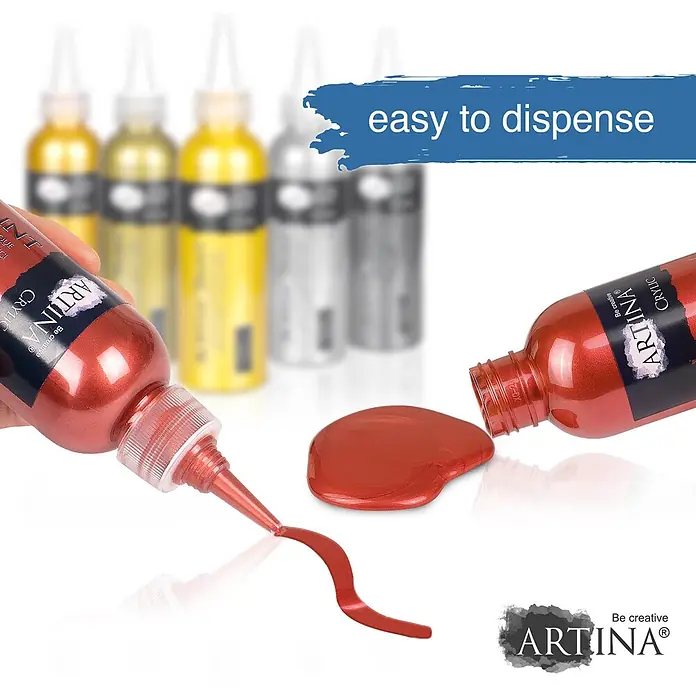 6 x 150ml Acrylfarben Metallic Set Crylic Metallic Crylic -  - Rote Metallic-Acrylfarbe wird leicht aus einer Quetschflasche dosiert. Eine Farbpfüze und eine weitere Flasche sind daneben.