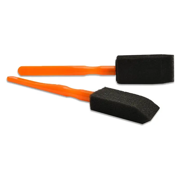 Artina Künstlerpinsel-Set - 30 -tlg., Größe Pinsel: Flachpinsel Synthetik 0, 2, ¾ Zoll und 1 Zoll Flachpinsel Naturborsten 2, 3, 4 und 6 Rundpinsel Synthetik 0 und 3 Rundpinsel Natur 5/0, 2, 4, 6 und 8 Weiße Borsten: Rund 0 und 3 Weiße Borsten: Flach 4 und 6 Weiße Borsten: Schräg 3/8 Zoll Katzenzungen: 1/8 und ½ Zoll, Kunstfaser - Zwei Schaumstoff-Pinsel mit orangefarbenen Kunststoffgriffen und schwarzen, rechteckigen Schaumstoffköpfen, einer angewinkelt.