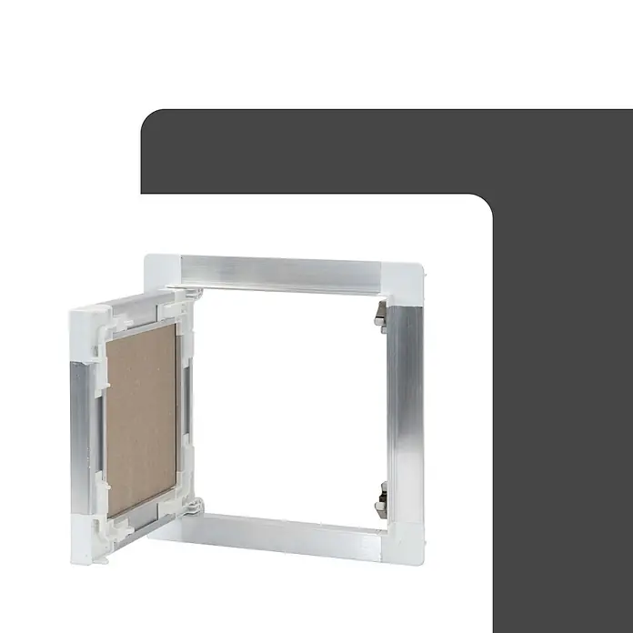 Protektor Montagezubehör für Trockenbau 20cm x 20cm Revisionsklappe Alu Rahmen 12mm GK-Einlage Silber -  - Offene Revisionsklappe mit silbernem Aluminiumrahmen und brauner Füllung.