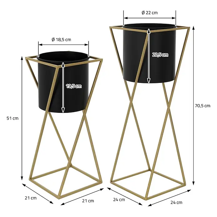 Blumenständer 2er Set Schwarz-Gold 21x21x51 cm/24x24x70,5 cm aus Stahl -  - Set aus zwei goldenen Metall-Pflanzenständern mit schwarzen zylindrischen Töpfen, mit geometrischen Basen und unterschiedlichen Höhen.
