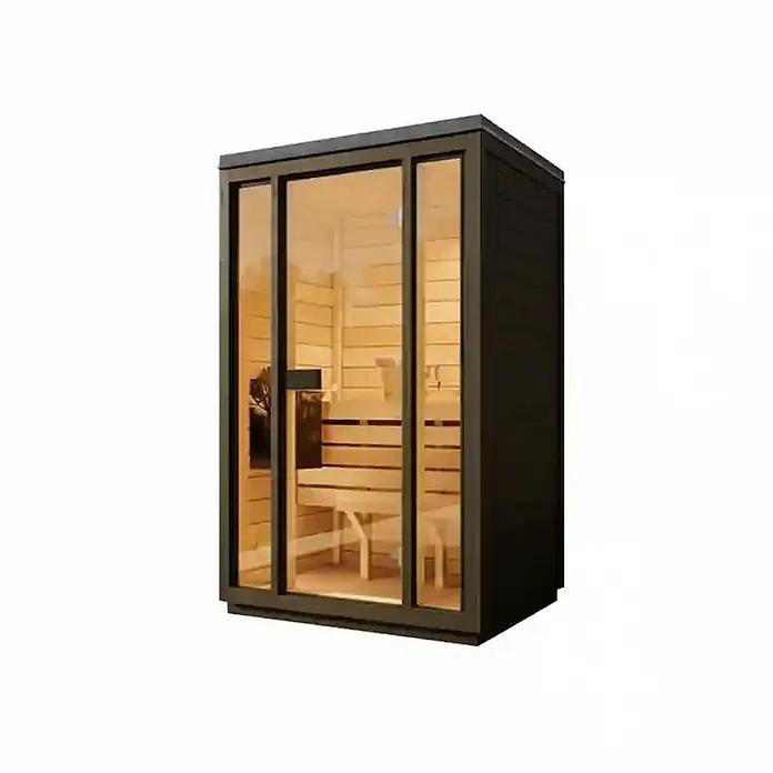 Gartensauna Kuuma S black138x111cm Schwarz 42mm Wandstärke -  - Kompakte Saunakabine mit dunklem Äußeren und großer Glasfront, die helle Holzbänke im Inneren zeigt.