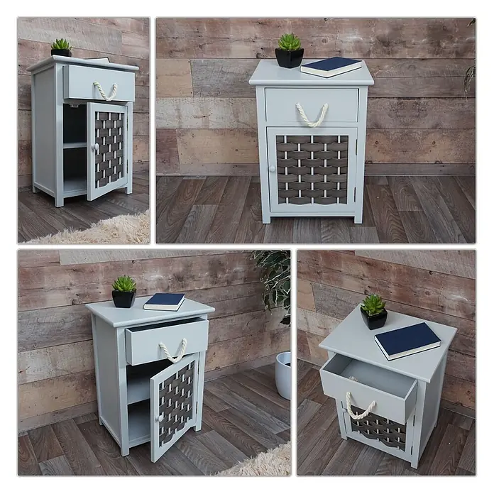 Mendler Kommode HWC-K83 Holz - grau, Polyrattan dunkelgrau -  - Hellgrauer Nachttisch aus Holz mit Seilgriffschublade und Schranktür mit geflochtenem braun-grauem Muster, Schublade und Tür geöffnet.