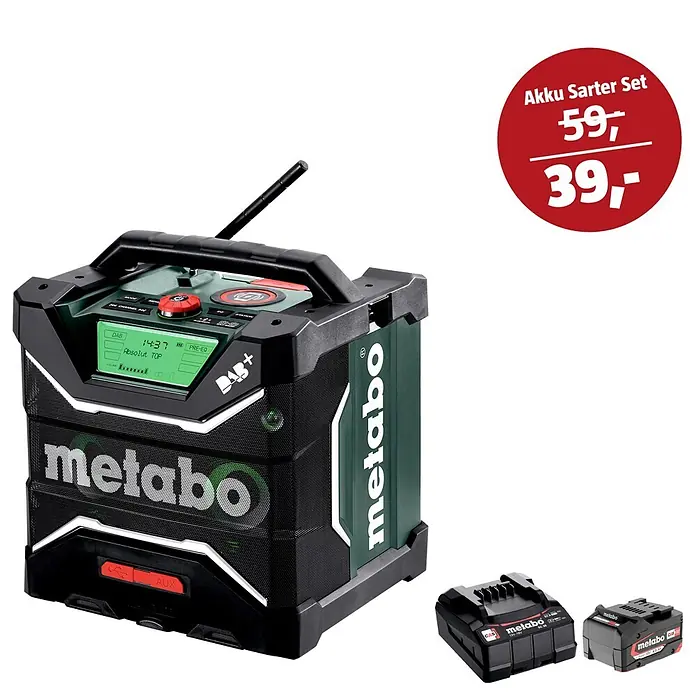 Metabo CAS 18V Maschinen-Set - Akku-Baustellenradio RC 12-18 32 W BT DAB+ + 39€ Akku-Basis-Set - Grünes und schwarzes Metabo Baustellenradio mit zwei schwarzen Metabo Akkus und einem roten Preisetikett für ein 'Akku Starter Set'.