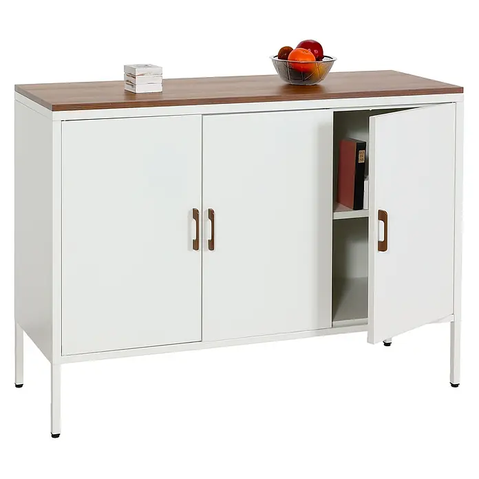 Mendler Kommode HWC-L84 3 Türen Metall 90x120x40cm - weiß -  - Weißes Metall-Sideboard mit brauner Holzplatte und Griffen, drei Schiebetüren. Eine Tür ist offen und zeigt Innenregale mit Büchern.