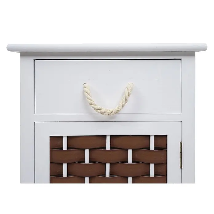 Mendler Kommode HWC-K83 Holz - weiß, Polyrattan braun -  - Weißer Holzschrank mit einer Schublade mit geflochtenem Seilgriff und einer unteren Tür mit brauner Korbflechtung.