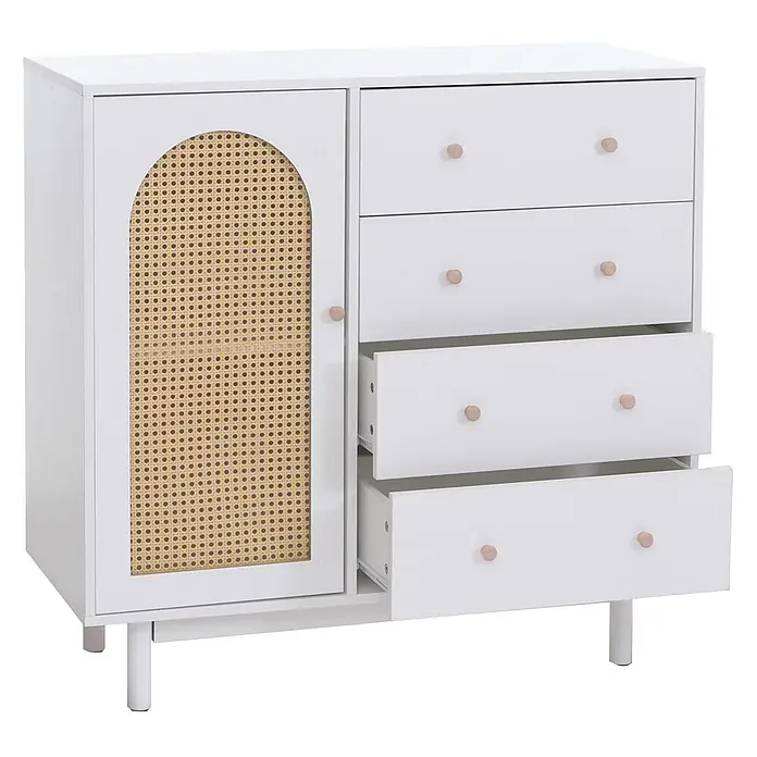 Mendler Kommode HWC-P52 Poly-Rattan MDF Melamin 95x100x40cm - weiß -  - Weißer Schrank mit gewölbter Rattan-Tür und vier Schubladen, mit hellen Holzknäufen und weißen Beinen.
