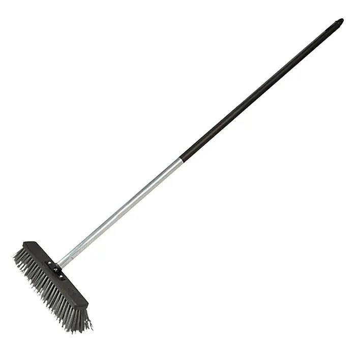 Gardol Aluline Gartenbesen - Arbeitsbreite: 40 cm, Elaston, Langstiel - Eine Straßenbürste mit einem schwarzen Bürstenkopf und einem langen, silberfarbenen Stiel, ideal für die Reinigung von Außenbereichen.
