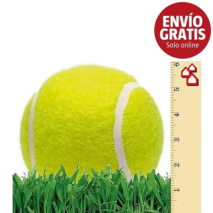Césped artificial Bahia - 10 x 2 m, Altura del pelo: 18 mm, 26.250 puntadas/m² - Pelota de tenis amarilla sobre césped con una regla que indica su tamaño.