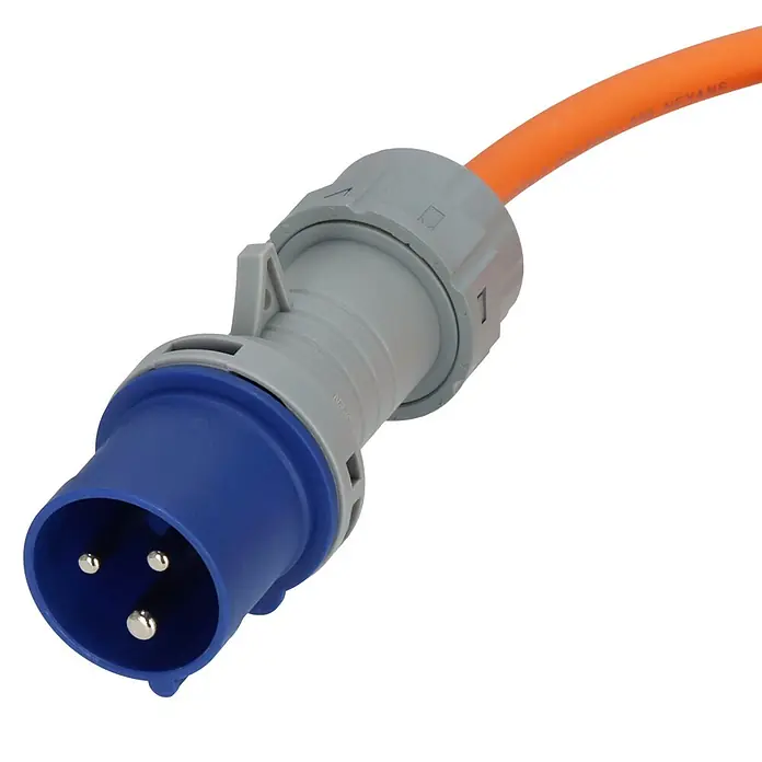 Brennenstuhl Verlängerungskabel CEE-Stecker und Winkelkupplung Schutzkontakt - 10 m, IP44, H07RN-F - Orangefarbenes Industriekabel mit grau-blauem 3-poligem Stecker.