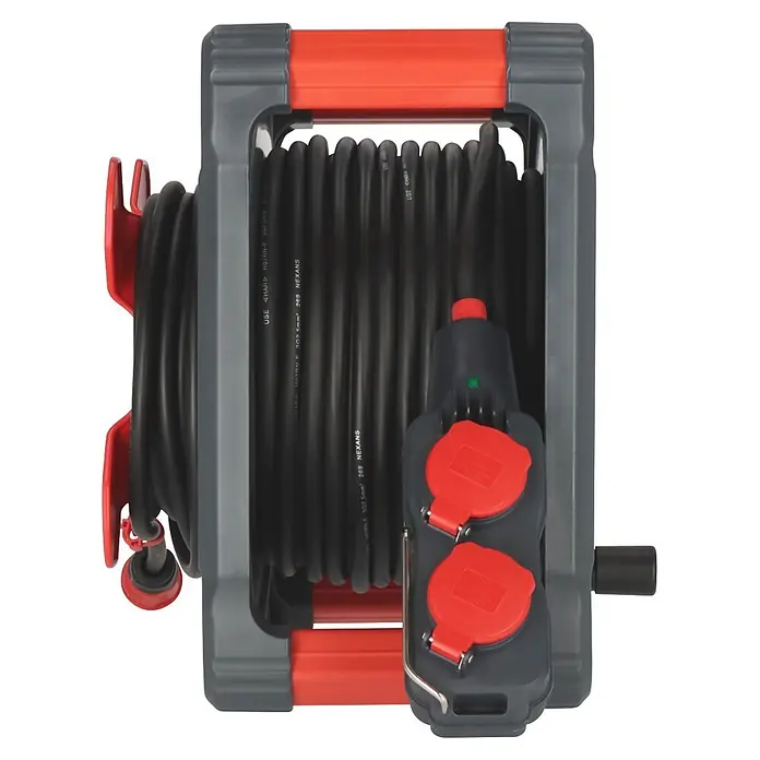 Brennenstuhl Kabeltrommel mit Powerblock KC 3200 5 - Kunststoff, 38 m, H07RN-F, IP44 - Graue und rote Kunststoff-Kabeltrommel mit schwarzem Kabel und zwei abgedeckten Steckdosen.