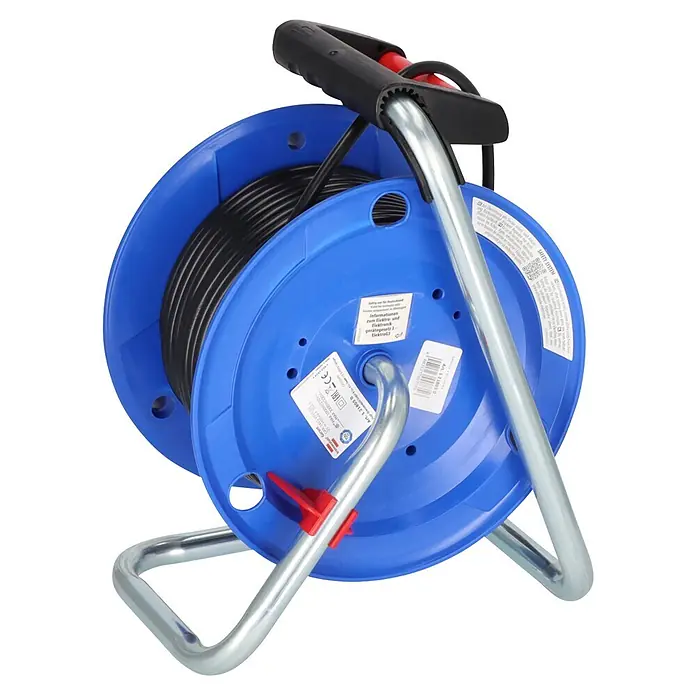 Brennenstuhl Garant Kabeltrommel - Spezialkunststoff, 25 m, H05VV-F, IP20 - Blaue Kabeltrommel mit schwarzem Verlängerungskabel, Metallständer und Griff.