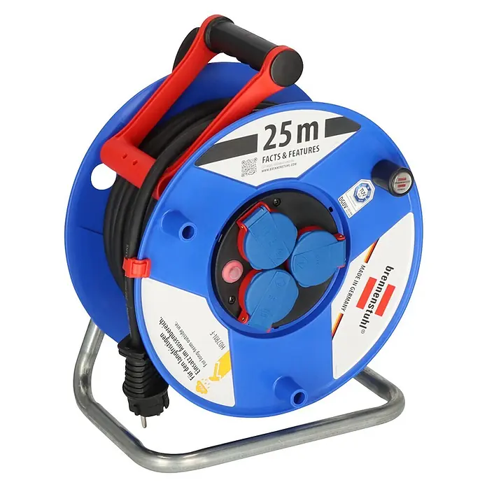 Brennenstuhl Garant Kabeltrommel - Kunststoff, 25 m, H07RN-F, IP44 - Blaues brennenstuhl 25m Kabelrolle mit schwarzem Kabel, rotem Griff und mehreren Steckdosen, für Aussenbereich.