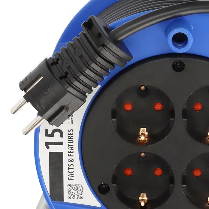 Brennenstuhl Kabeltrommel - Spezialkunststoff, 15 m, H05VV-F, IP20 - Blaue Kabeltrommel mit mehreren schwarzen Steckdosen und einem schwarzen Stecker zur Stromversorgung.